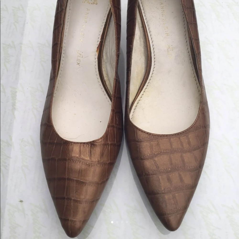 Anne Klein bronze snake print . Size 9 M Akisana
